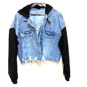Jean jacket (Small) ✨BRAND NEW✨